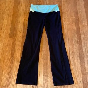 Old Navy Active Women's Large Semi Fitted Flare Yoga Pant Black Light Aqua Mint